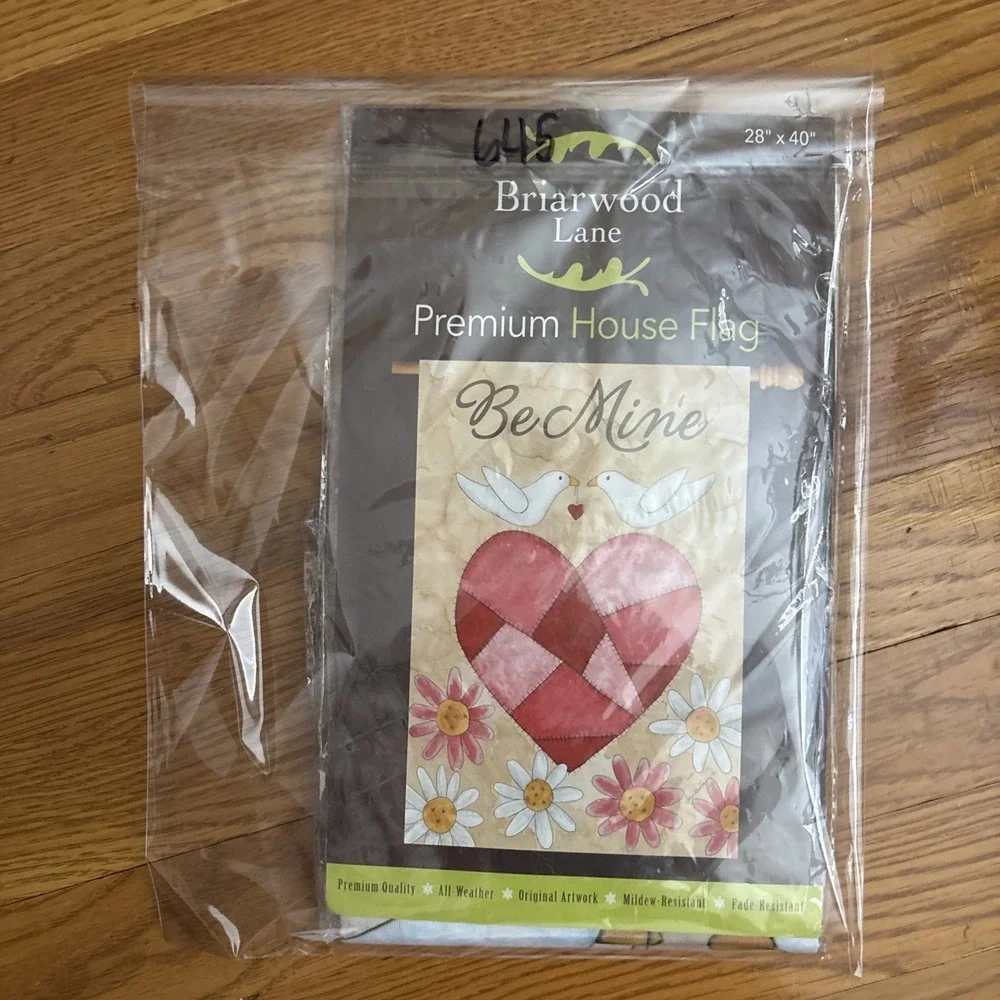Briarwood Lane Be Mine Love Birds House Flag Heart Flowers Valentine Day NWT